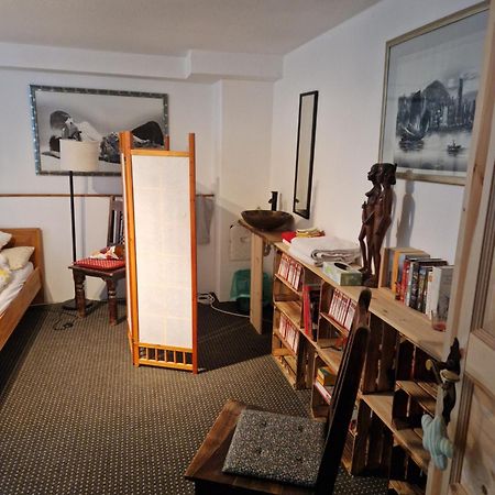 Grosses Gemuetliches Zimmer Mit Eigener Dusche Und Sauna Auf Wunsch 赖因斯特滕 外观 照片